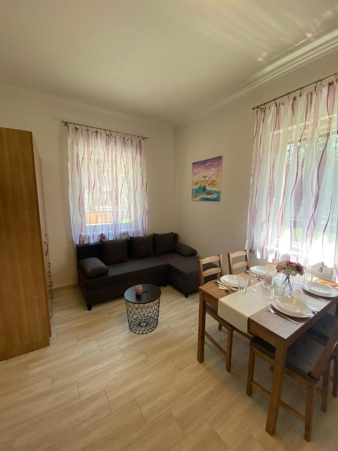 Penzion Karinthy Haz Siófok Exteriér fotografie