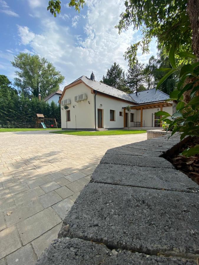 Penzion Karinthy Haz Siófok Exteriér fotografie