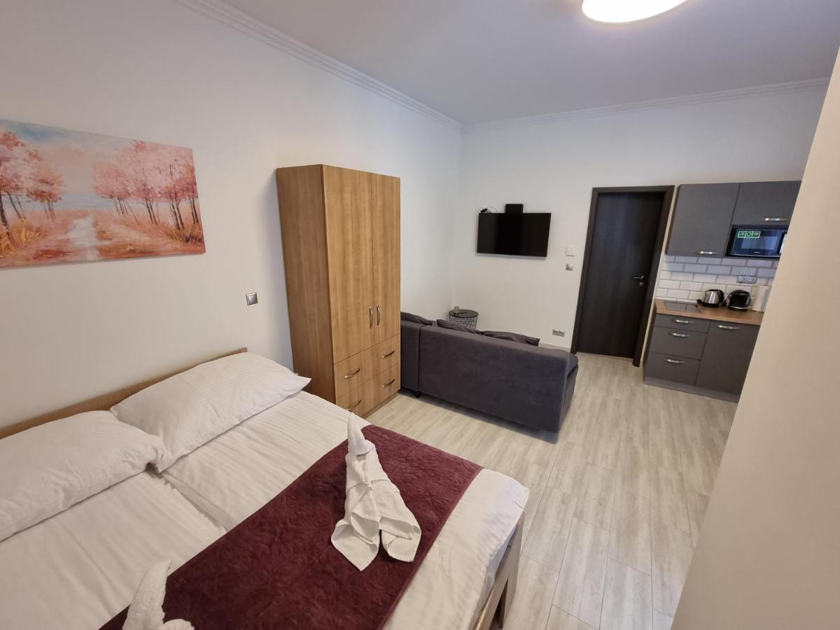 Penzion Karinthy Haz Siófok Exteriér fotografie